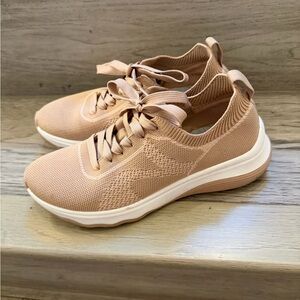 Cloudsteppers by Clarks Blush Pink 8 Athletic Walking Shoes